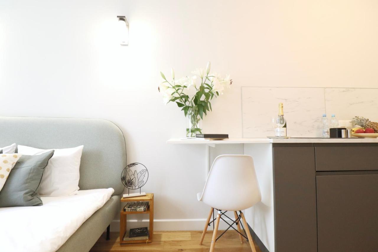 Apartamenty Na Teatralnej 14 - คาโตวีตเซ ภายนอก รูปภาพ